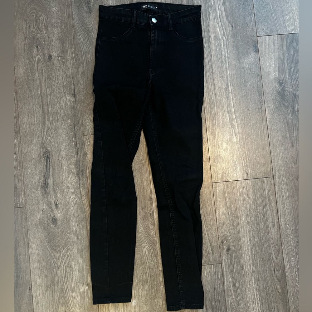 Black ZARA stretch denim skinny jeans